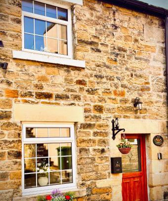 Pateley Bridge Casa | Fox Cottage - Cosy Stay on Pateley High Street