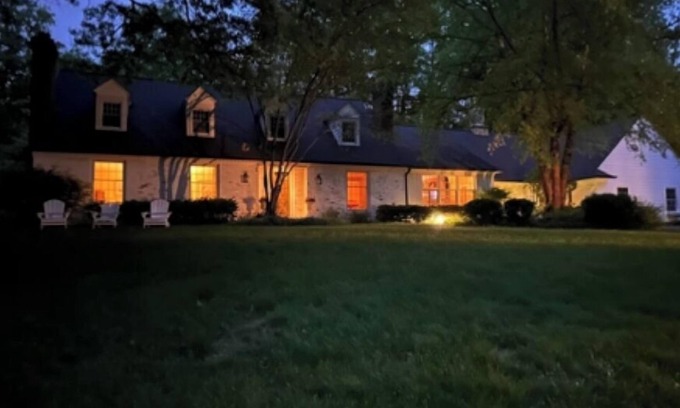 Indianapolis Casa | Fox Knoll 2-LRG Private Room-Grand Park, Concerts,Butler! Park-Like Setting!