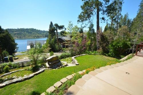 Bass Lake Casa | Fox Lake View