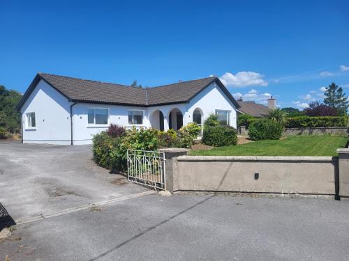 Tipperary Casa | Fox s Rest - 4 Bedroom House