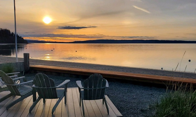 Langley Cabina | Fox Spit Bungalow - waterfront home on Whidbey Island