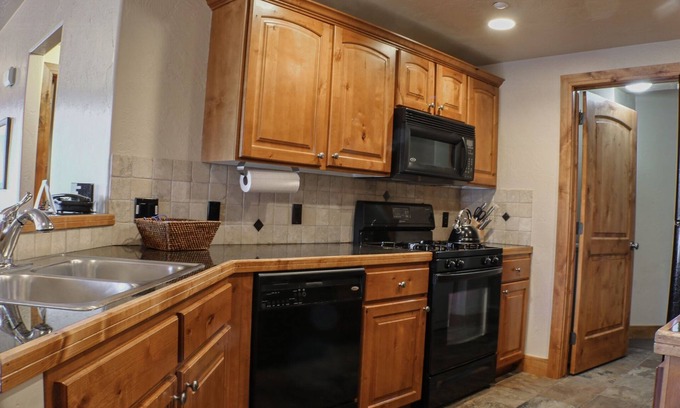 Kimball Junction Condominio | Foxpoint 2 Bedroom Condo by RedAwning