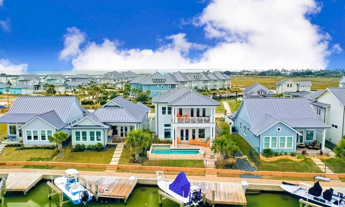 Rockport Casa | Foxtail Breeze