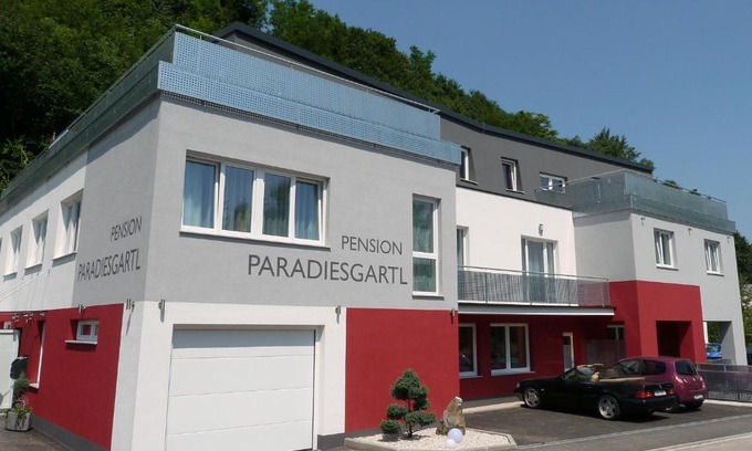 Amstetten Casa | Frühstückspension Paradiesgartl