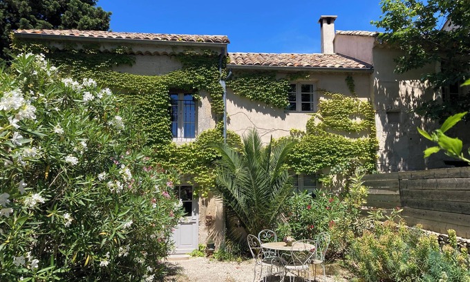 Pierrelatte Casa | Drôme Provençale, Pierrelatte, La Garde D'adhémar , Gîte de Charme Avec Piscine