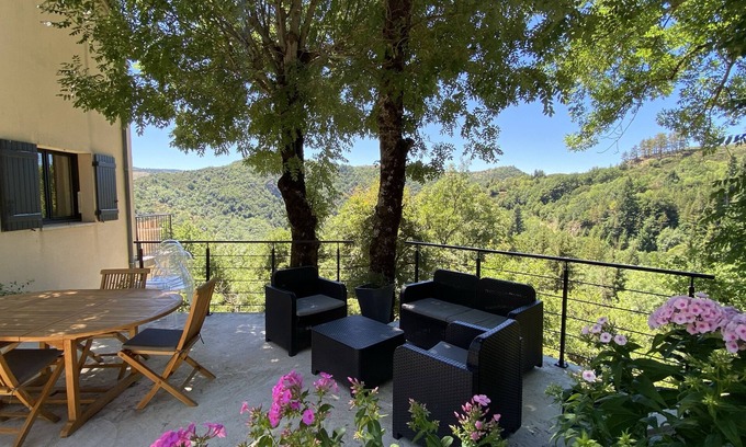 Pont-de-Montvert-Sud-Mont-Lozere Casa | contemporary house breathtaking view