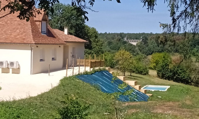 Rouffignac-Saint-Cernin-de-Reilhac Casa | Gîte with swimming pool for 14 people in Périgord noir