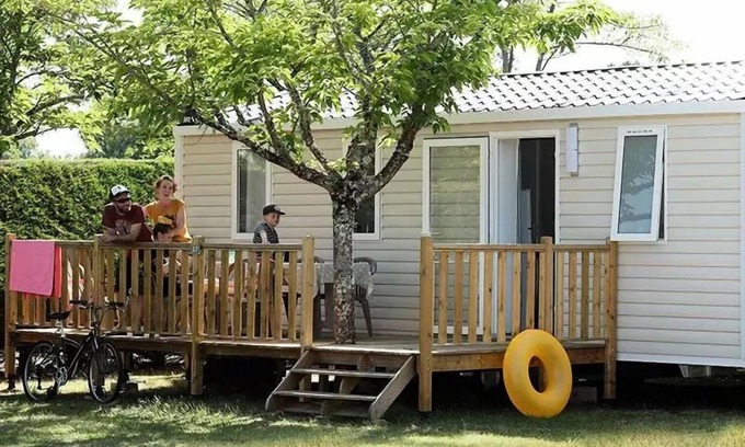 Rouffignac-Saint-Cernin-de-Reilhac Casa | Acampar Nueva Croze **** - Casa móvil de la familia de lujo de 4 Habitaciones 6 Personas