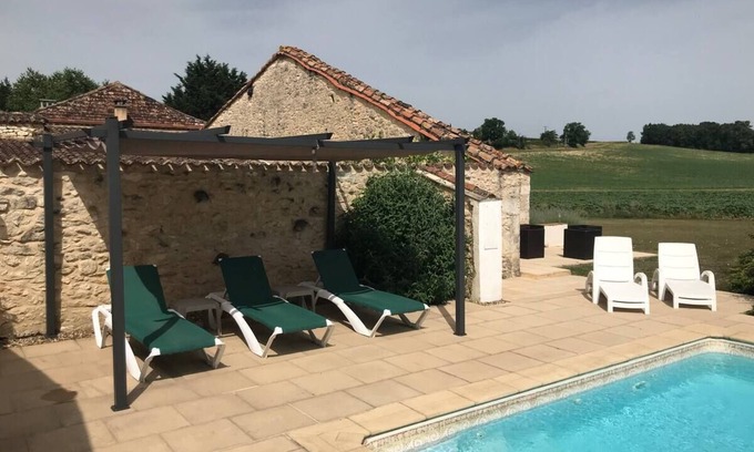 Sainte-Eulalie-d'Eymet Cabaña | Peaceful French gite in beautiful rural setting