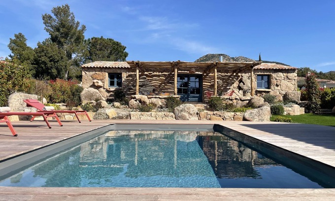 Pinarellu Casa | House "caseddu" for 4 persons SWIMMING POOL AND JACUZZI