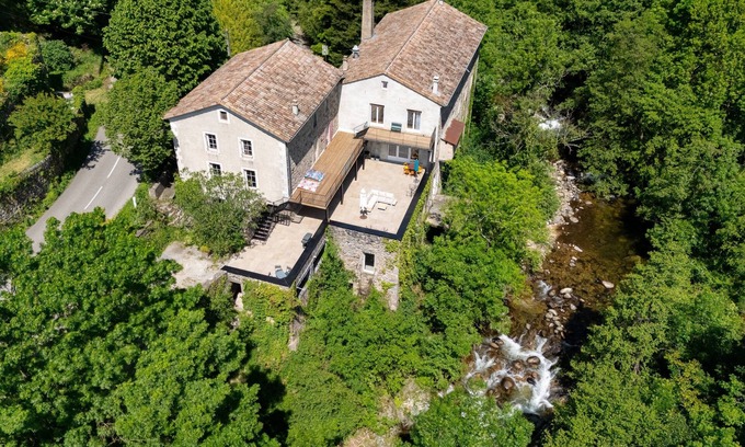 Antraigues-sur-Volane Casa | Maison Hélice - riverside gîte - Ardèche