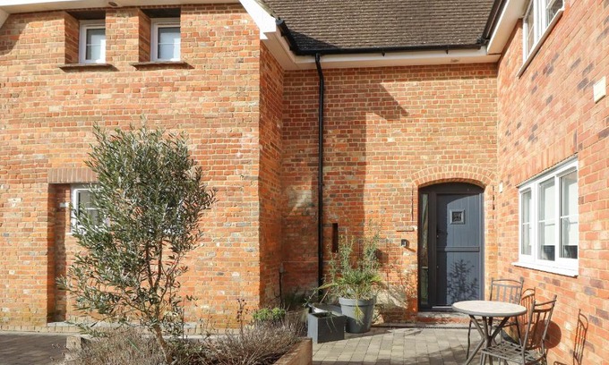 Newport Casa | FRANKEL