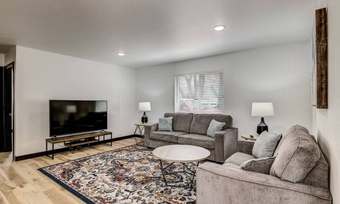 Eau Claire Casa | Franklin House. Minutes from Downtown Eau Claire