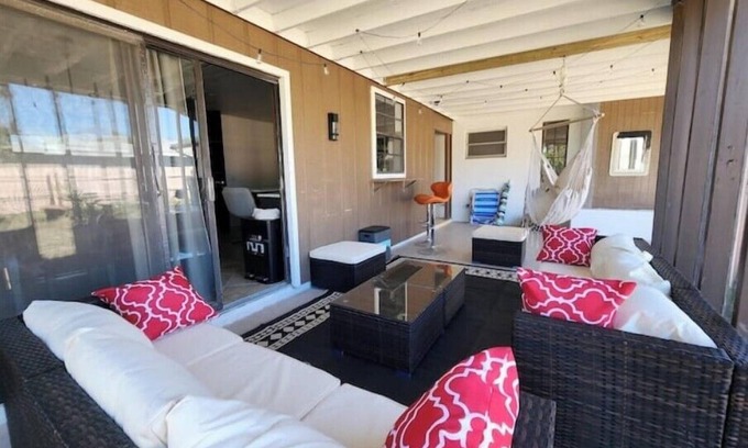 Indialantic Casa | Franklyn Luxe - 2 min walk to Beach & Dining