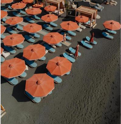 Agios Georgios Hotel | Frati Villas Beachfront