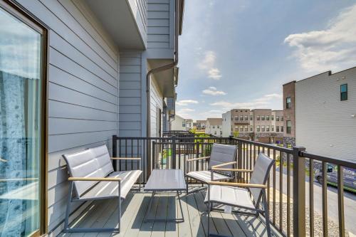 Frederick Casa | Frederick Townhome with Balcony, Close to Parks!