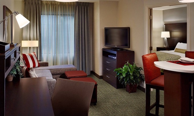 Altoona Condominio | Desayuno gratis, Wi-Fi gratis, piscina cubierta y jacuzzi | Gran lugar para quedarse!