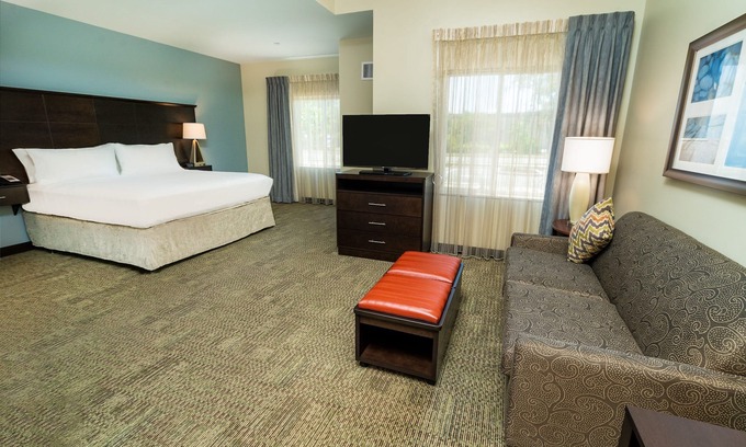 Newark Apartamento | Desayuno gratis. Piscina. Barbacoa compartida. Suite King. ¡30 minutos al zoológico de Oakland!