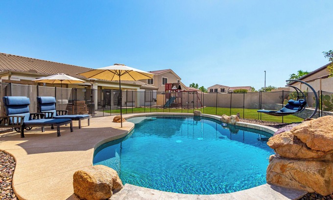 Desert Sunset Casa | FREE Heated Pool Near State Farm Stadium Family-Friendly Vacation Home