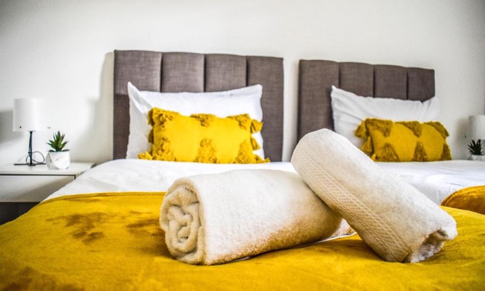 Stanwell Apartamento | FREE Parking, 1 bedroom apartment close to HEATHROW