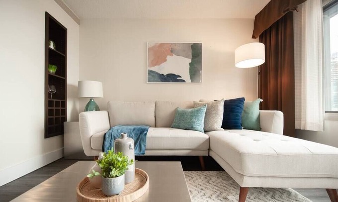 Downtown Winnipeg Apartamento | Free Parking and Wi-Fi! Luxury 1-bedroom Suite
