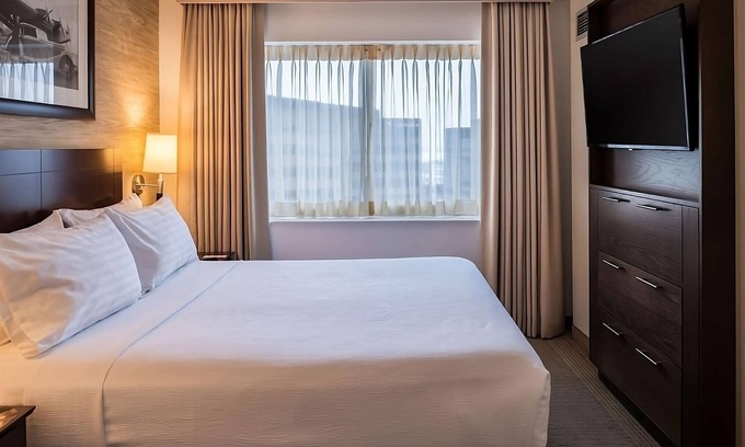 O'Hare Complejo | Free Shuttle to Chicago O'Hare Intl Airport! Pet-friendly Property!
