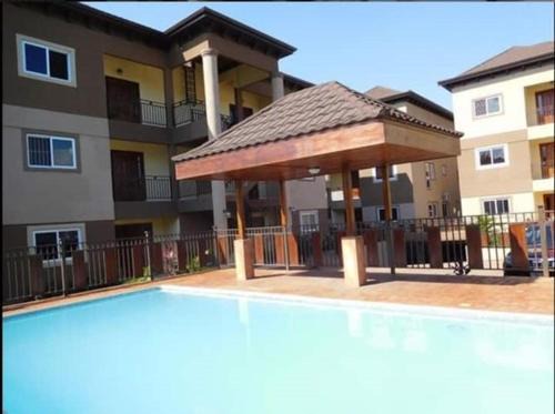 New Kingston Apartamento | Free Wi-Fi, 24-hour Security, Pool