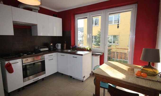 Bronowice Apartamento | WiFi gratuito, un presupuesto completo, amplio apartamento