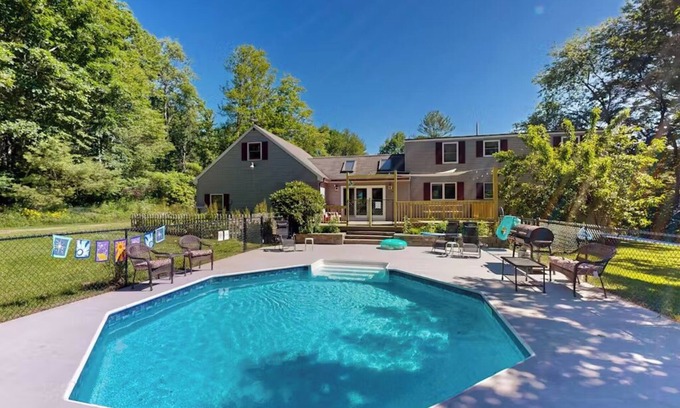 Durham Casa | Freeport Landing - Dog Friendly & Pool