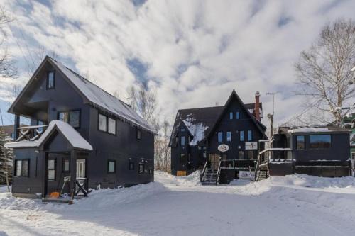 Niseko Cabina | Freeride Backpackers Lodge Niseko