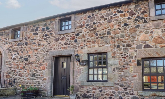 Akeld Casa | FREESIA COTTAGE, family friendly in Wooler