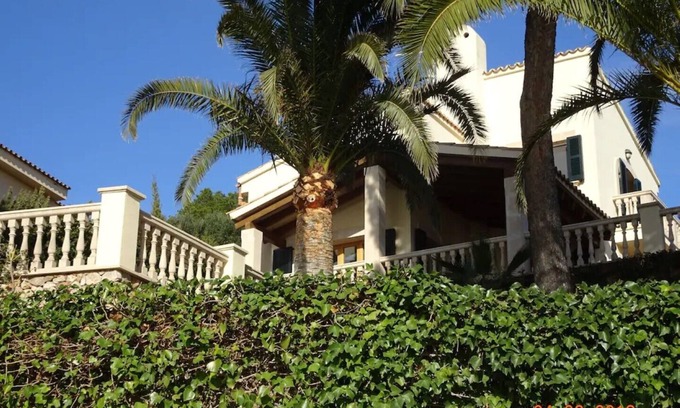 Alcanada Casa | Freistehende Villa mit Pool, 3 Sonnenterrassen, Garten, Auffahrt für PKW
