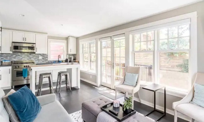 Fremont Cabaña | Fremont cottage w/garage, light-filled, walkable