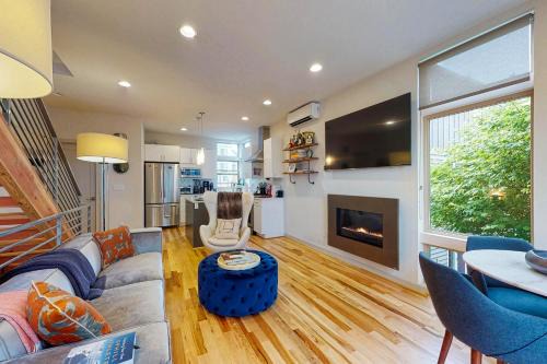 Fremont Casa | Fremont Skyline View