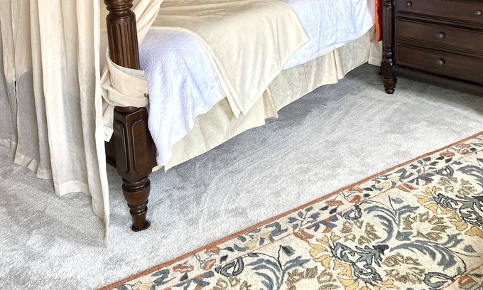 Kirksville Cabaña | French Cottage in the woods 5min to lake/town