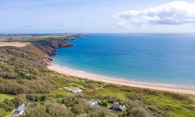 Pembroke Apartamento | Freshwater Bay - Sea View Apartment