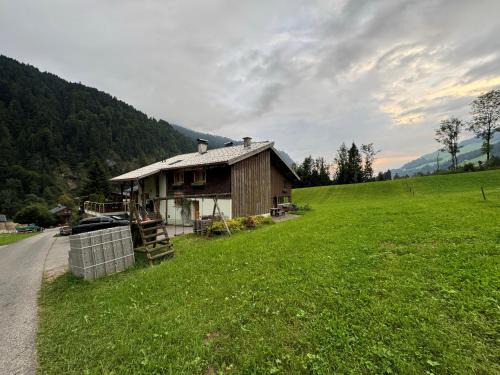Sonntag Apartamento | Freundliche 2-Zimmer-Erdgeschosswohnung mit Garten in Seeberg