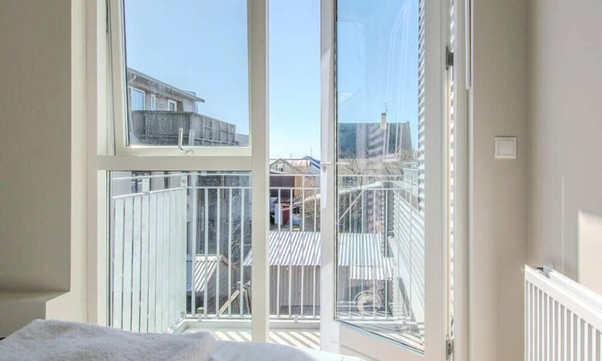 Downtown Apartamento | Freyjugata Apartments- Central 1 Bedroom w Balcony