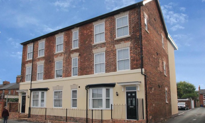 Stafford Apartamento | Friars House, Stafford by BELL Apartments