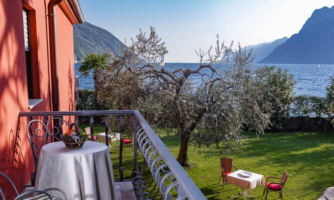Torbole sul Garda Villa | FRIDA - Casa de Beust - apartamento / estudio - TORBOLE CENTRE