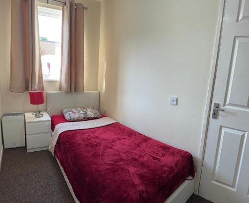 Peterborough Casa | Friendly Family Home Stay