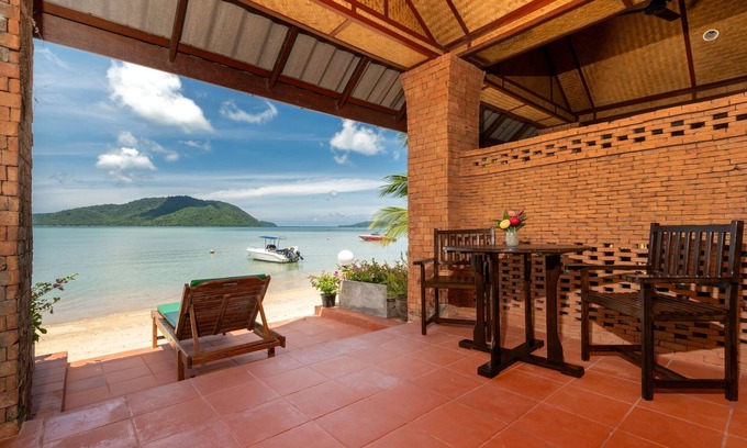 Rawai Complejo | Friendship Beach Resort & Atmanjai Wellness Spa