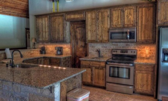Leakey Otro | Frio Pecan Farm House 28