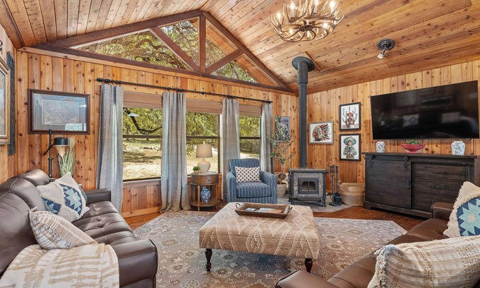 Leakey Casa | Frio Riverfront Home with Bunk House!