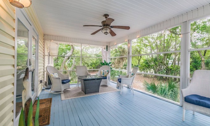 Saint Helena Island Casa | Fripp Island/Multi Family Friendly/ Dog Friendly/Spacious 3rd Row home/6 Seater Golf cart incl/-703 Amberjack