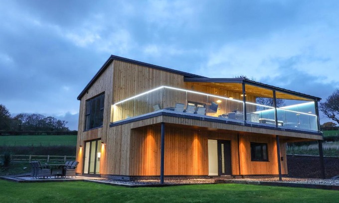 Ruthin Casa | Fron Haul - Gwennol