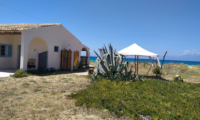 Almiros Beach Casa | Front beach holiday house