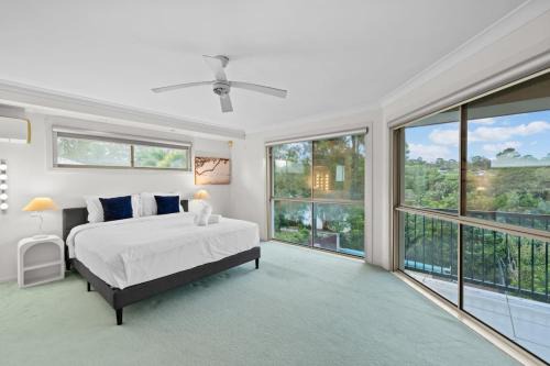 Forest Lake Casa | Front Lake View 4Bed Home with Pool and Mins to Mall