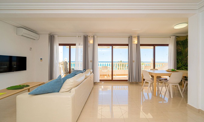 Coveta Fuma Apartamento | Apartamento nuevo en primera linea de playa con AC, internet y Satelite TV