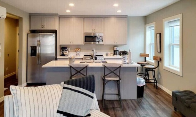 Poulsbo Apartamento | Front Street Suite